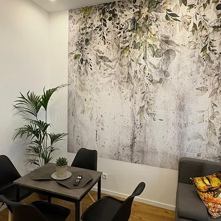 Modern 3 Apartment *